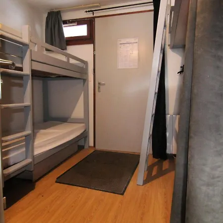 5 Pers. Lumineux A 100m Des Pistes Avec Balcon, Casier A Skis Et Animaux Acceptes - Fr-1-405-51 Apartment *